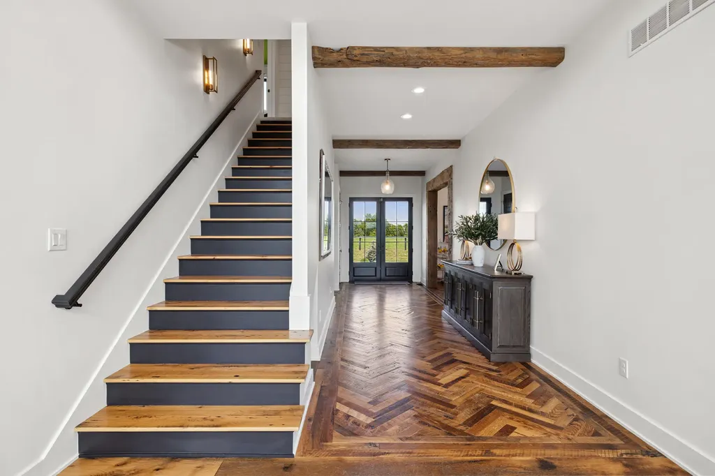 689 Sarah Blake Lane Versailles KY 40383