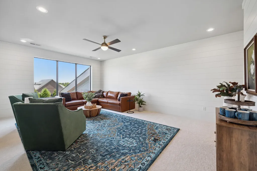 689 Sarah Blake Lane Versailles KY 40383