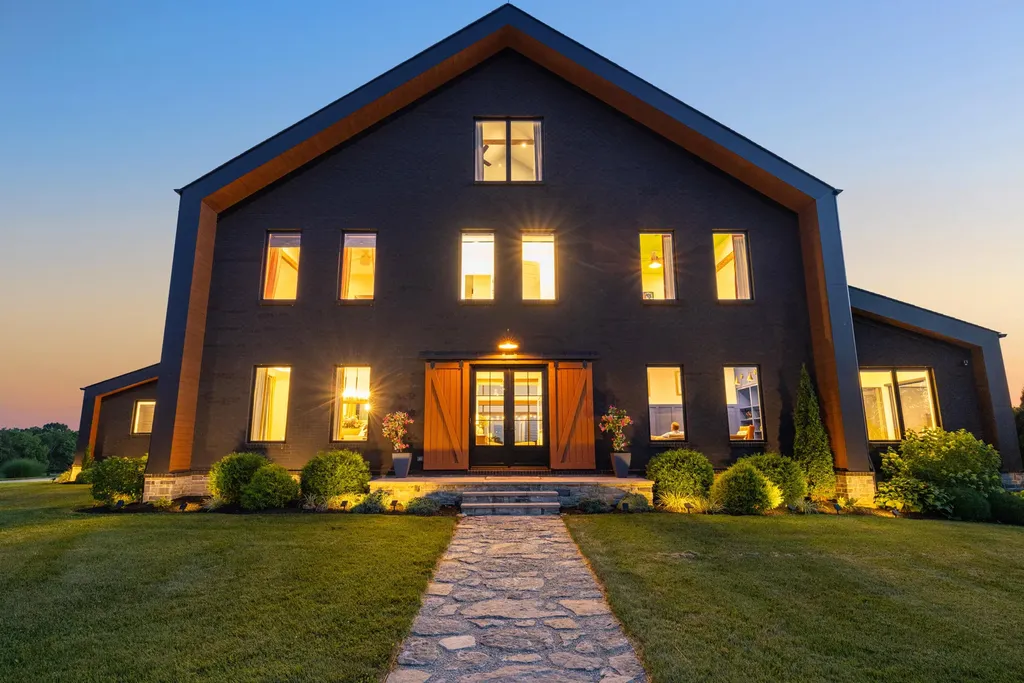 689 Sarah Blake Lane Versailles KY 40383