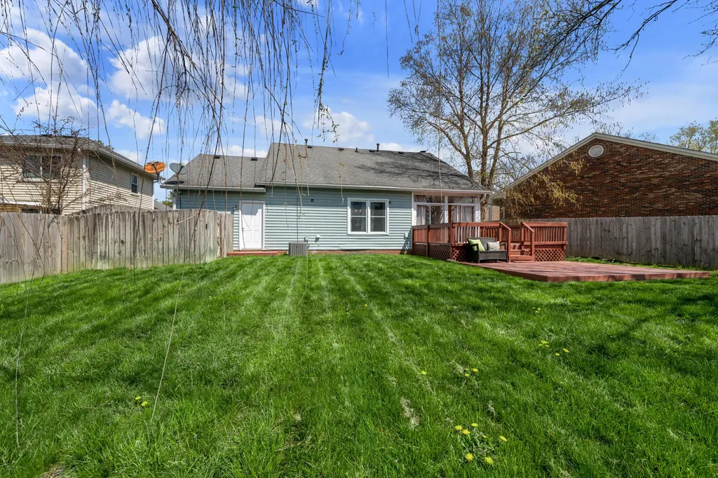 1712 Huntsman Court Lexington KY 40515