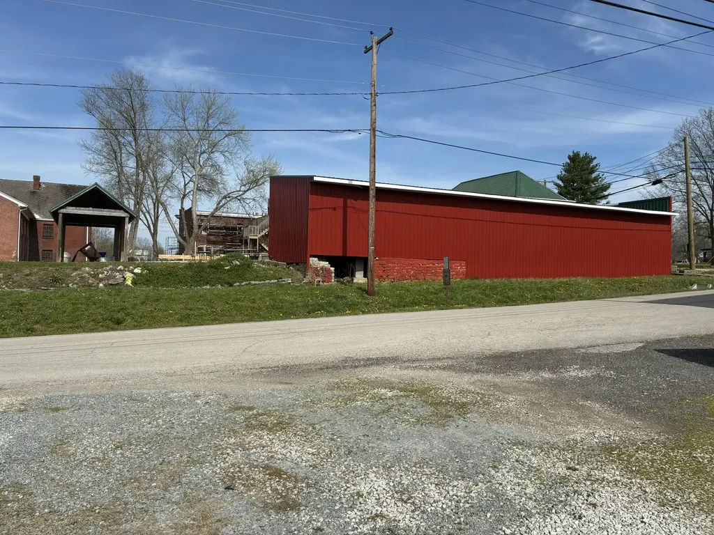 115 E 5th Street Millersburg KY 40348