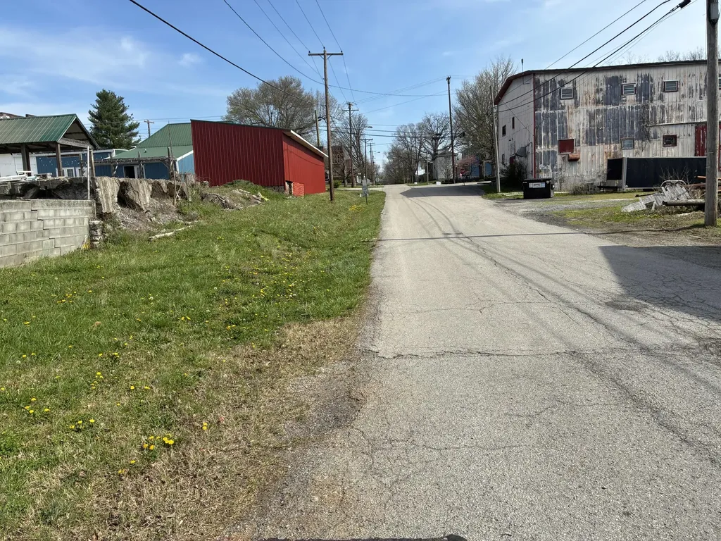 115 E 5th Street Millersburg KY 40348