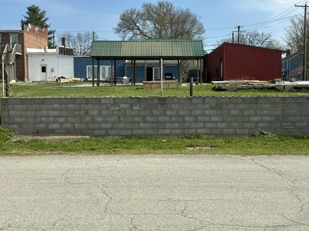 115 E 5th Street Millersburg KY 40348