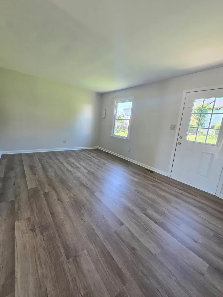 200 Strawberry Lane Nicholasville KY 40356
