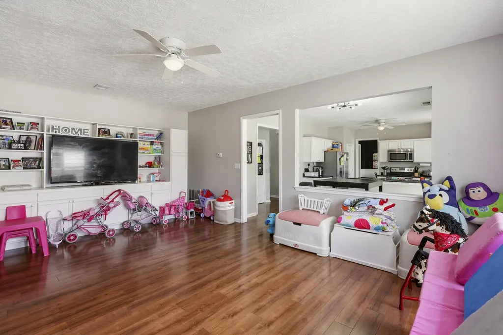 129 Cross Creek Drive Paris KY 40361