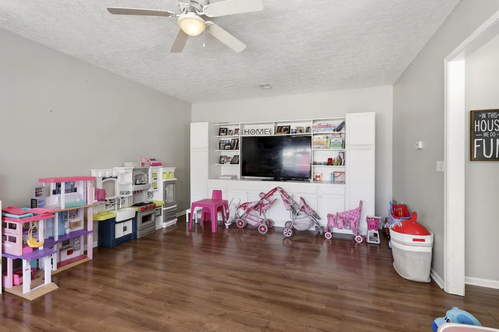 129 Cross Creek Drive Paris KY 40361