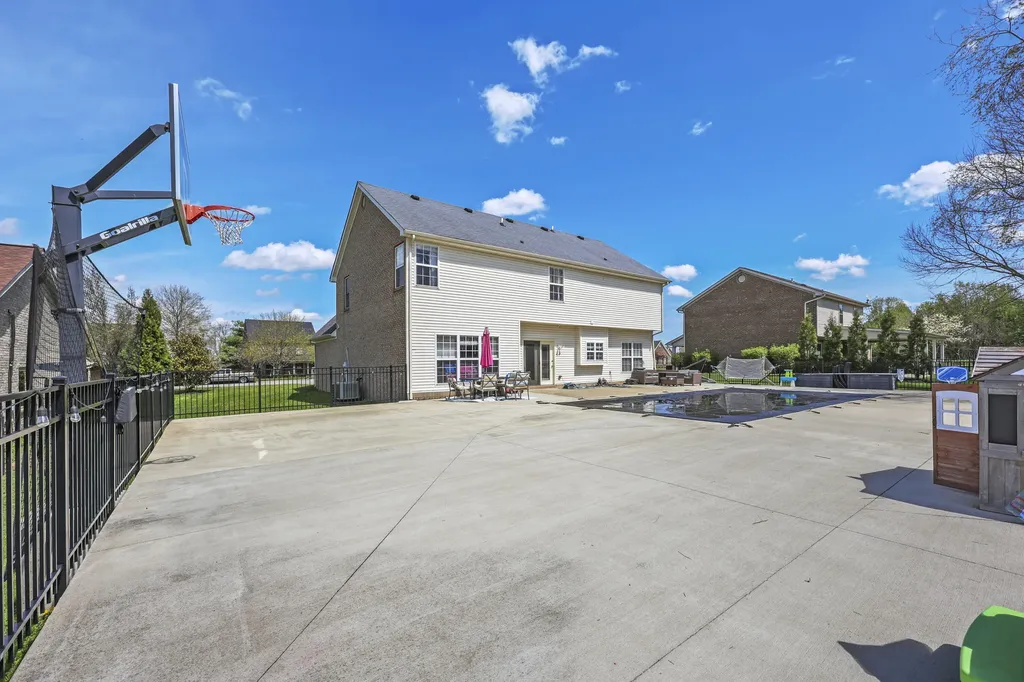 129 Cross Creek Drive Paris KY 40361