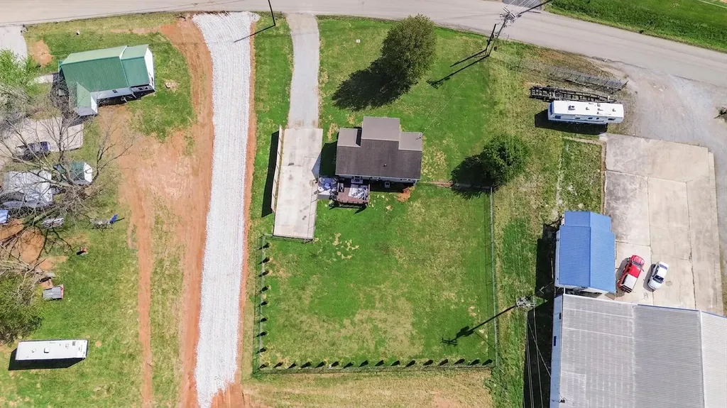 362 Highway 3284 Monticello KY 42633