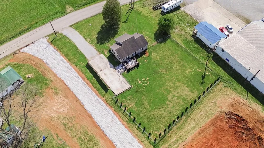 362 Highway 3284 Monticello KY 42633