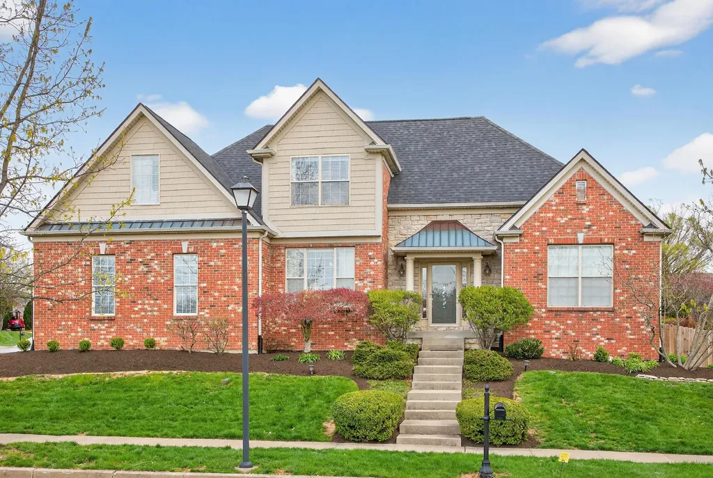 2768 Red Leaf Drive Lexington KY 40509