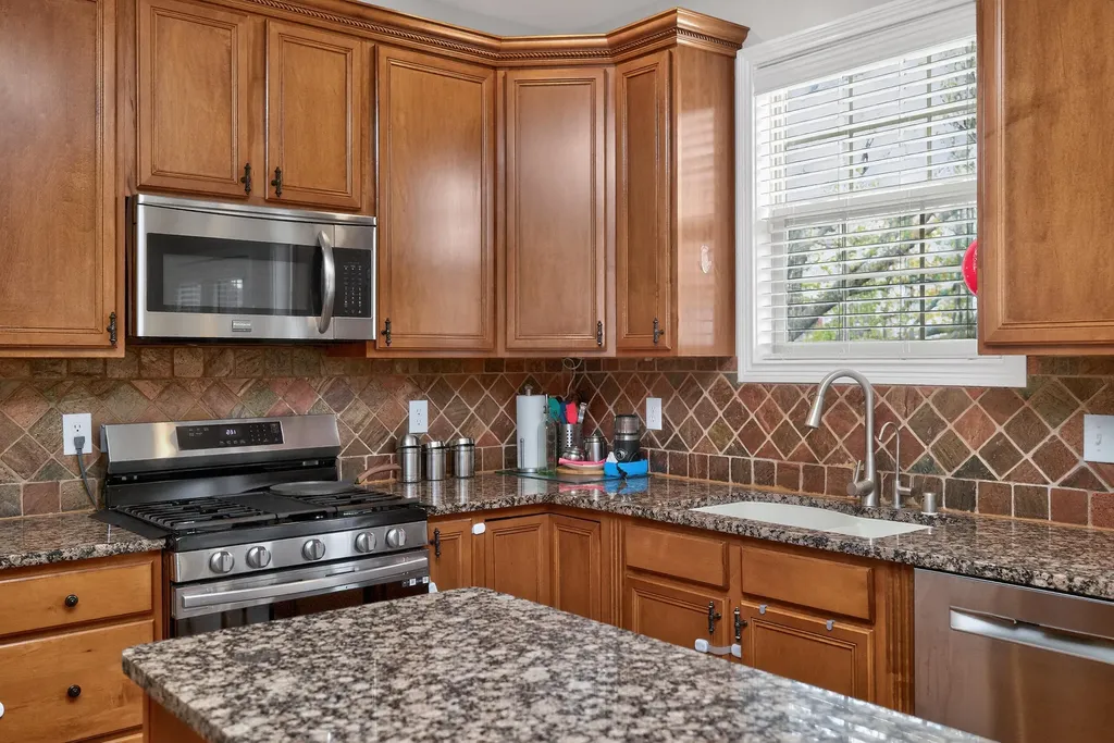 2768 Red Leaf Drive Lexington KY 40509