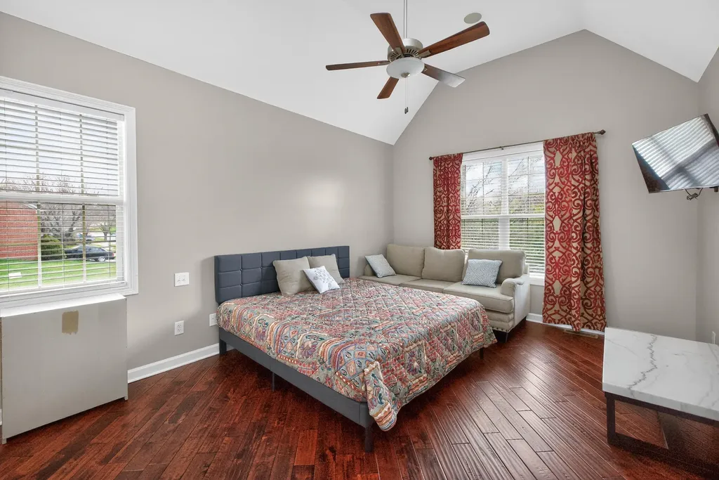 2768 Red Leaf Drive Lexington KY 40509