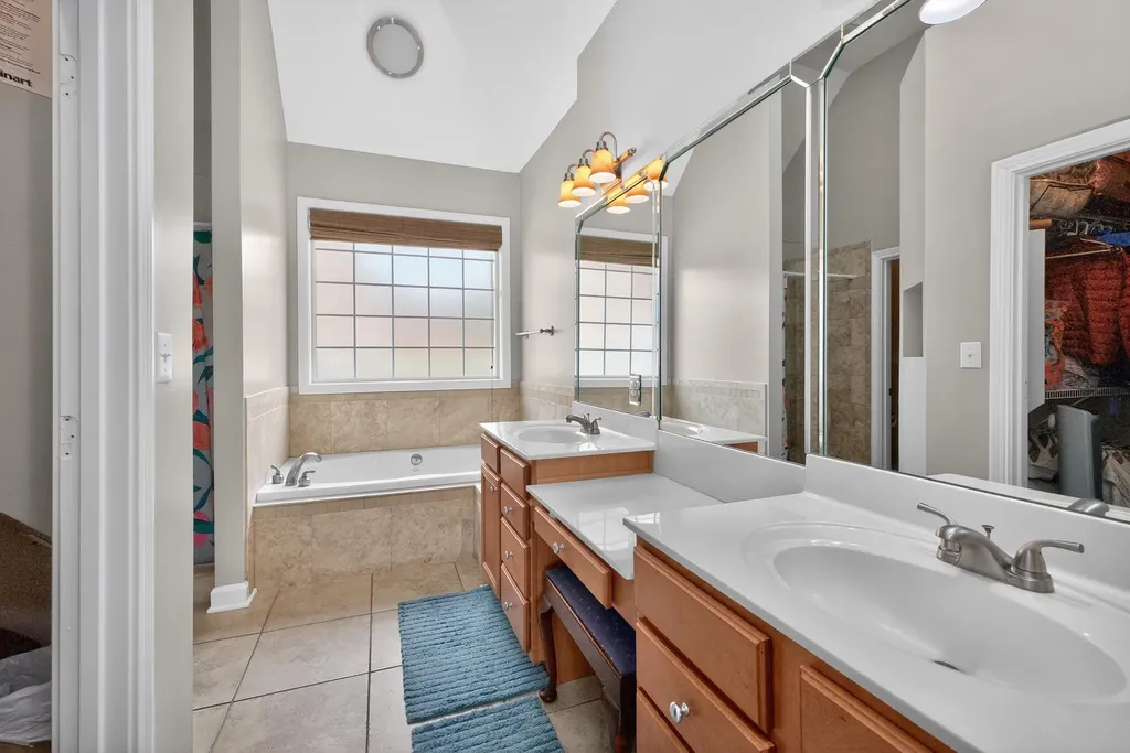 2768 Red Leaf Drive Lexington KY 40509
