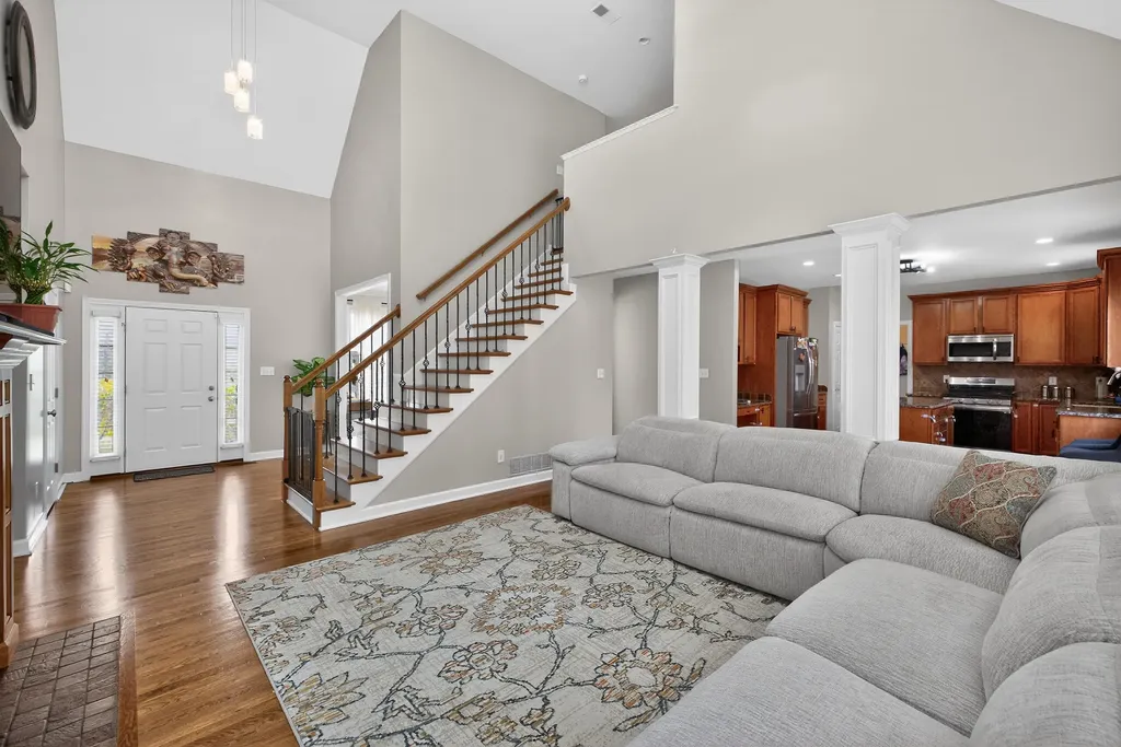 2768 Red Leaf Drive Lexington KY 40509