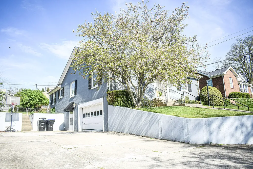 104 Reservoir Road Frankfort KY 40601