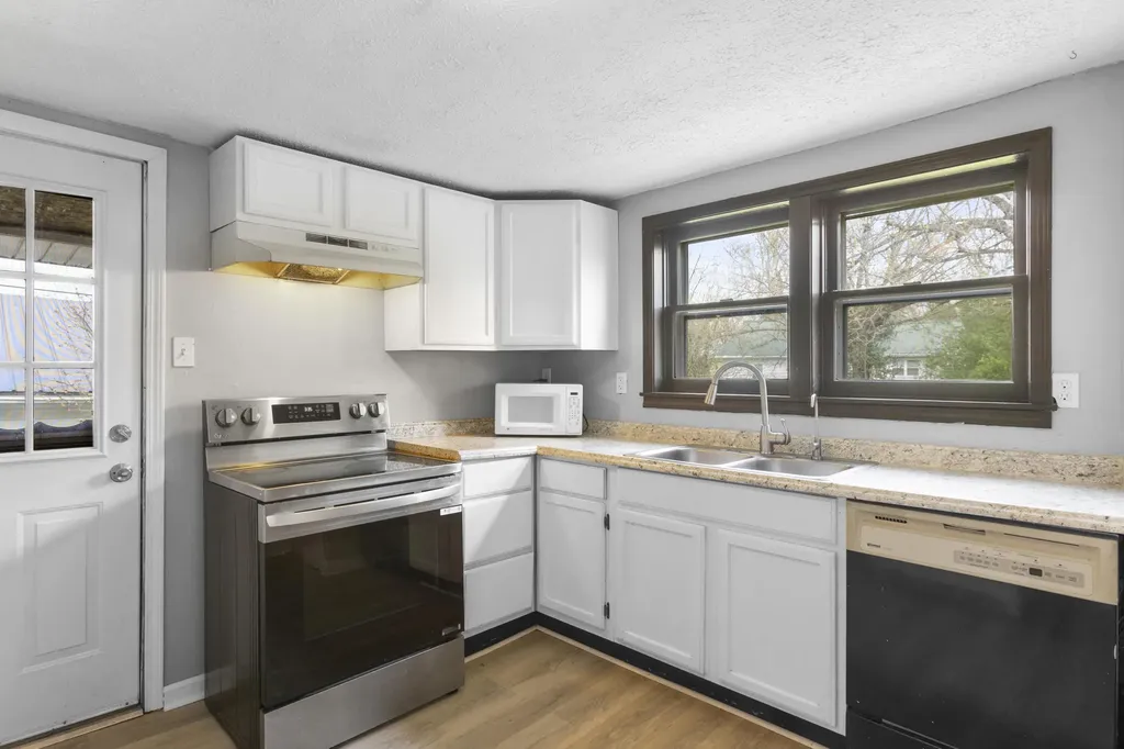 37 Ashland Avenue Winchester KY 40391