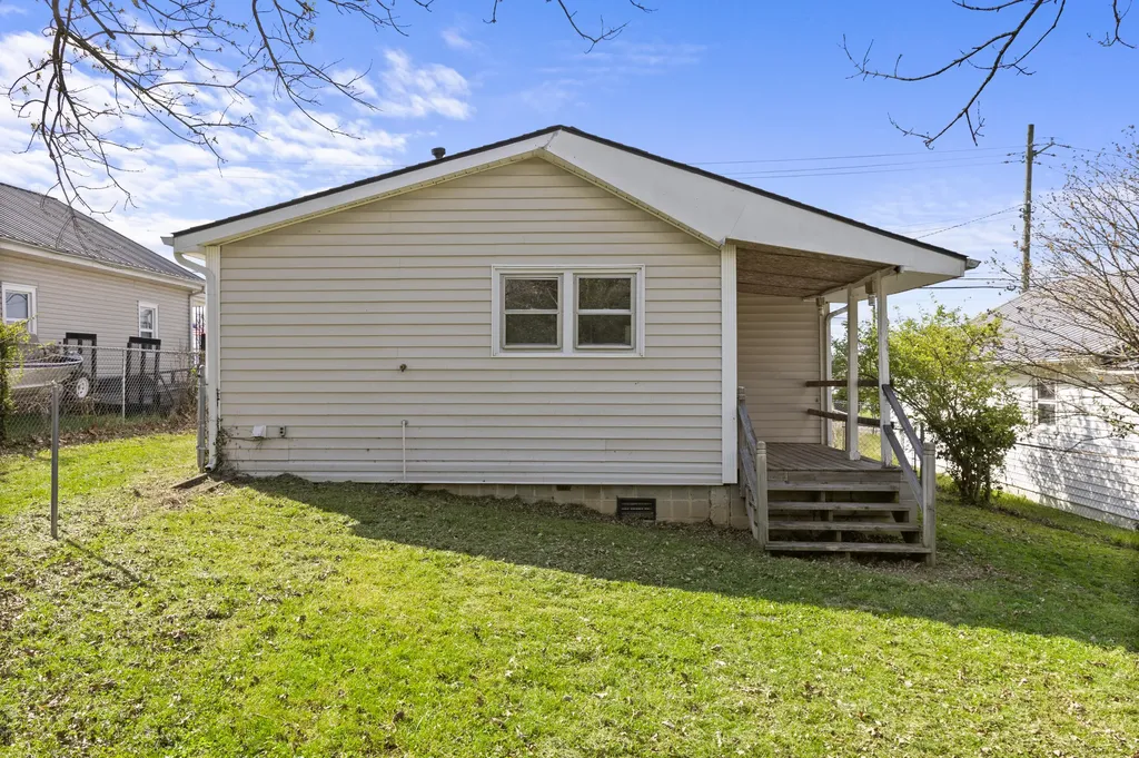 37 Ashland Avenue Winchester KY 40391