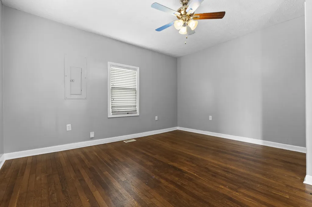 37 Ashland Avenue Winchester KY 40391