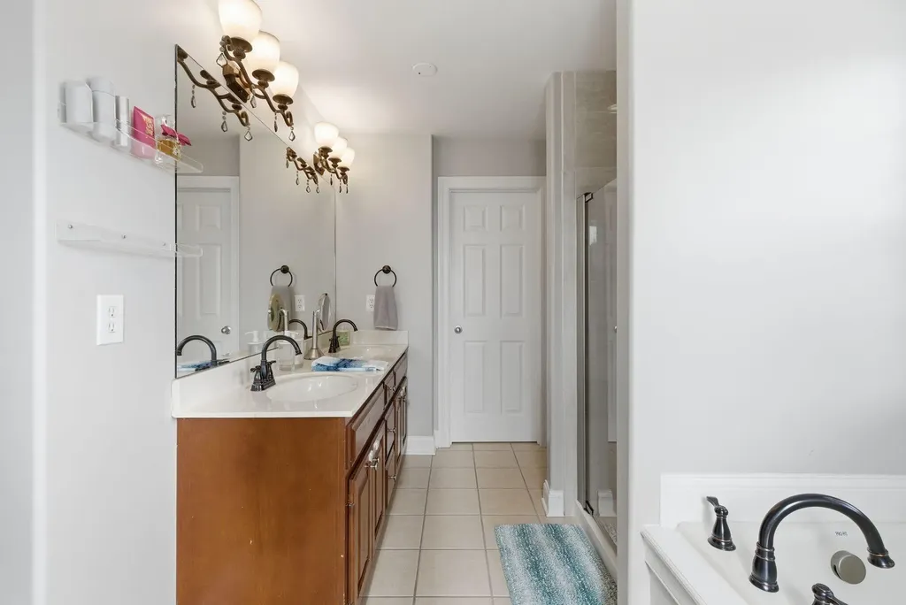 3929 Palomar Cove Lane Lexington KY 40513
