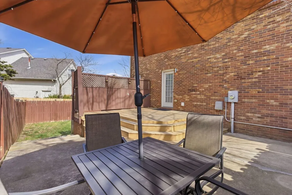 3929 Palomar Cove Lane Lexington KY 40513