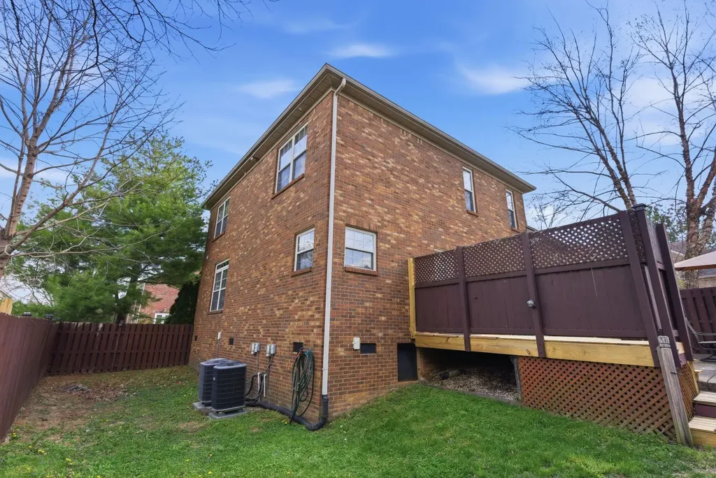 3929 Palomar Cove Lane Lexington KY 40513