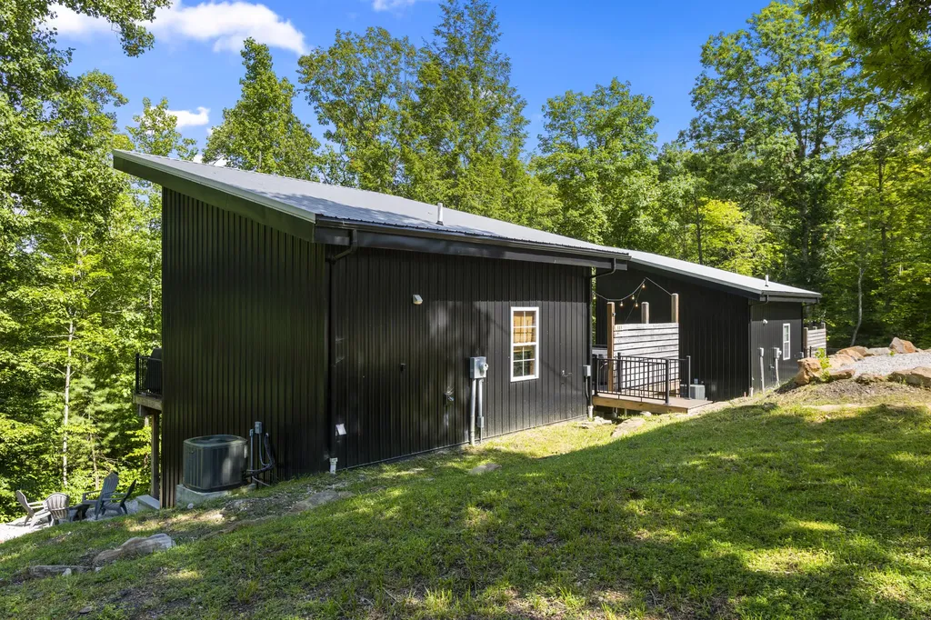 881 Booth Ridge Road Rogers KY 41365