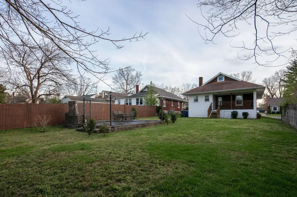 107 Penmoken Park Lexington KY 40503