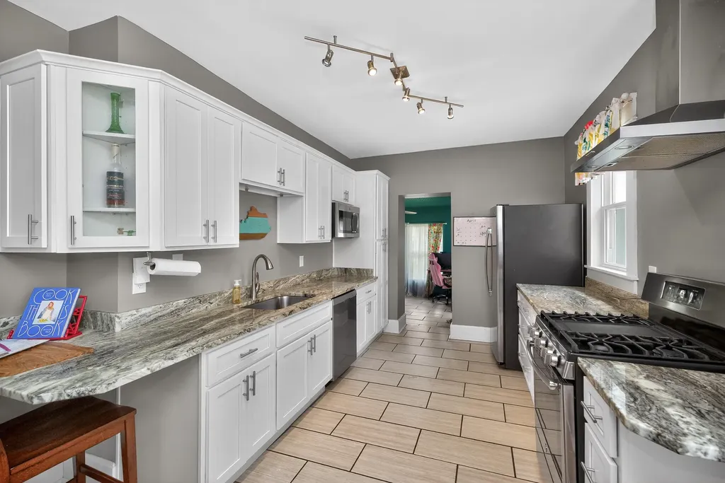 228 Castlewood Drive Lexington KY 40505