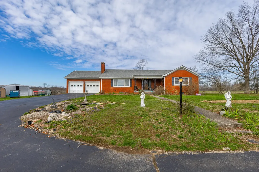 4888 Willailla Road Brodhead KY 40409