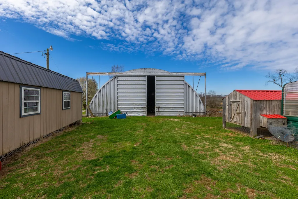 4888 Willailla Road Brodhead KY 40409
