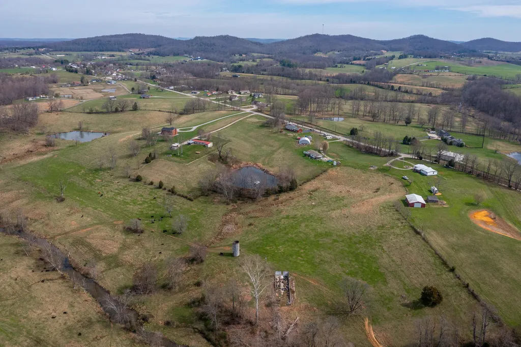 4888 Willailla Road Brodhead KY 40409