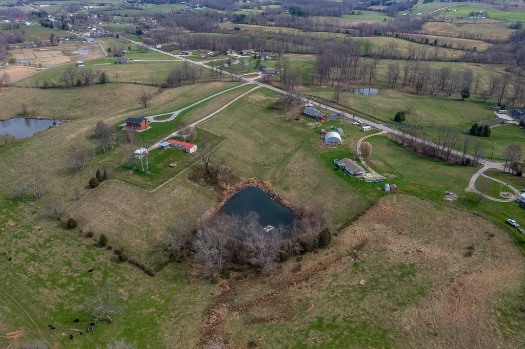 4888 Willailla Road Brodhead KY 40409