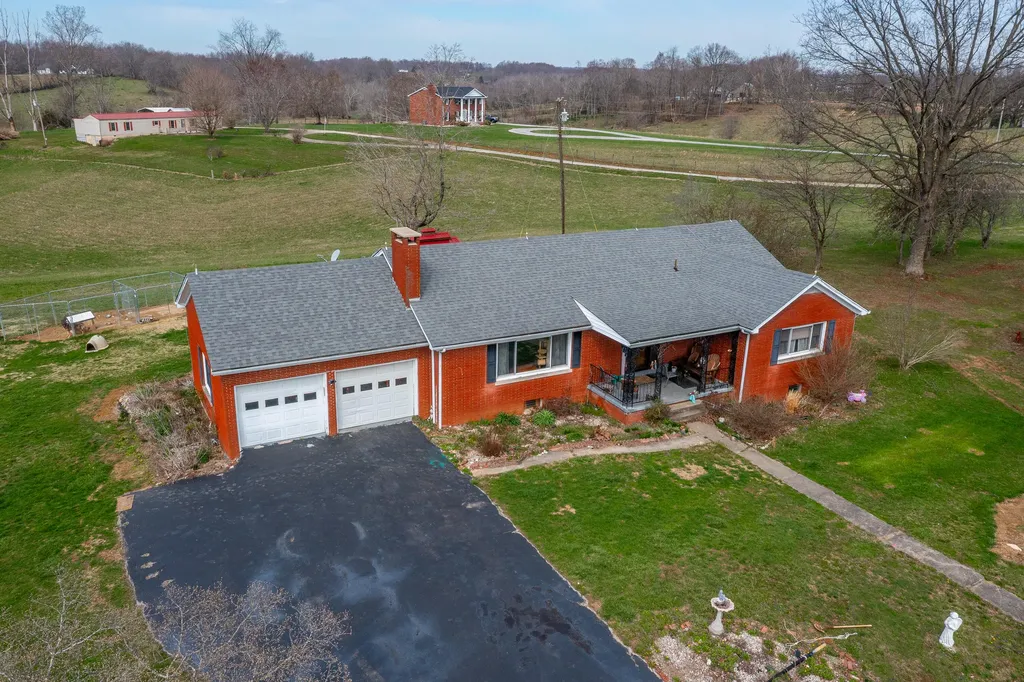 4888 Willailla Road Brodhead KY 40409