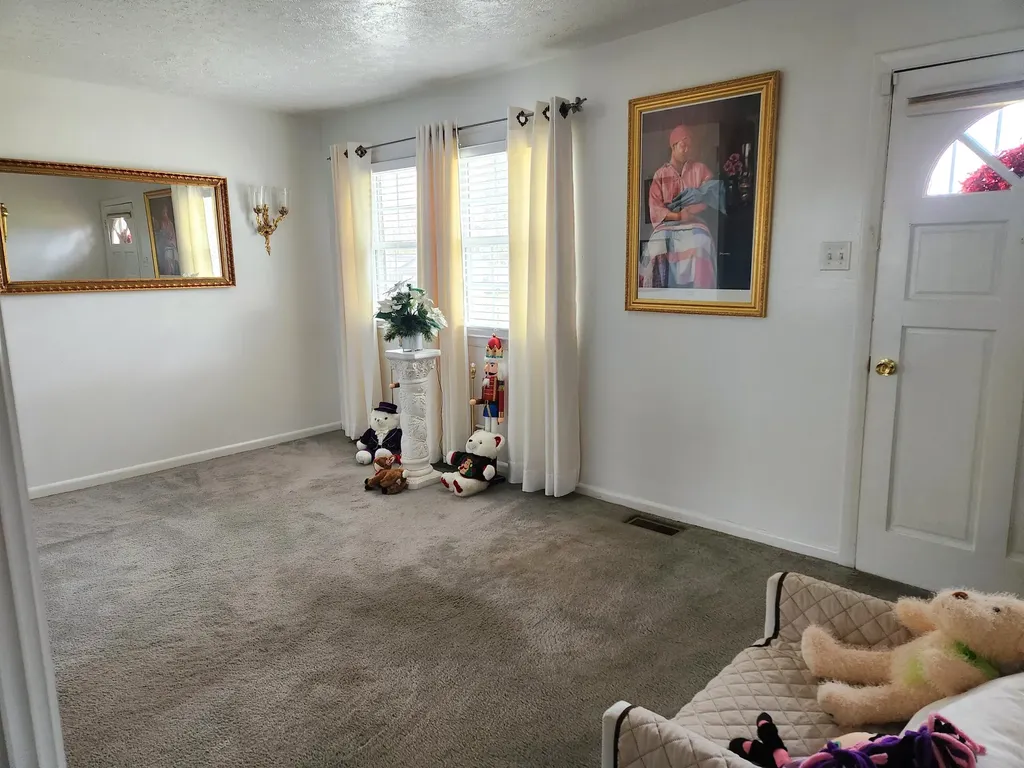 1210 Peacock Road Paris KY 40361