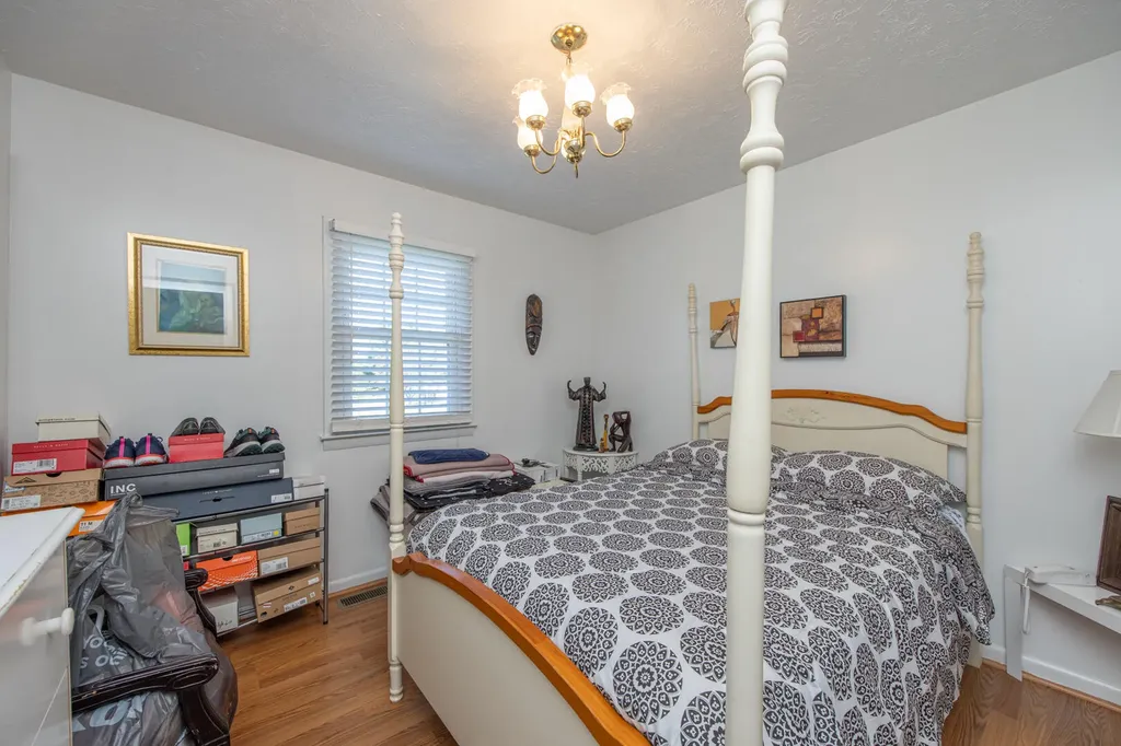 1210 Peacock Road Paris KY 40361