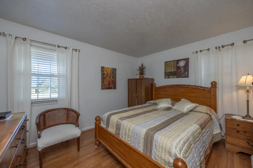 1210 Peacock Road Paris KY 40361