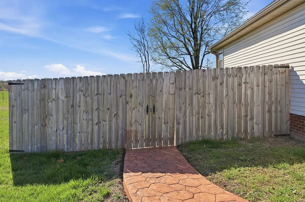 440 Bellaire Drive Harrodsburg KY 40330