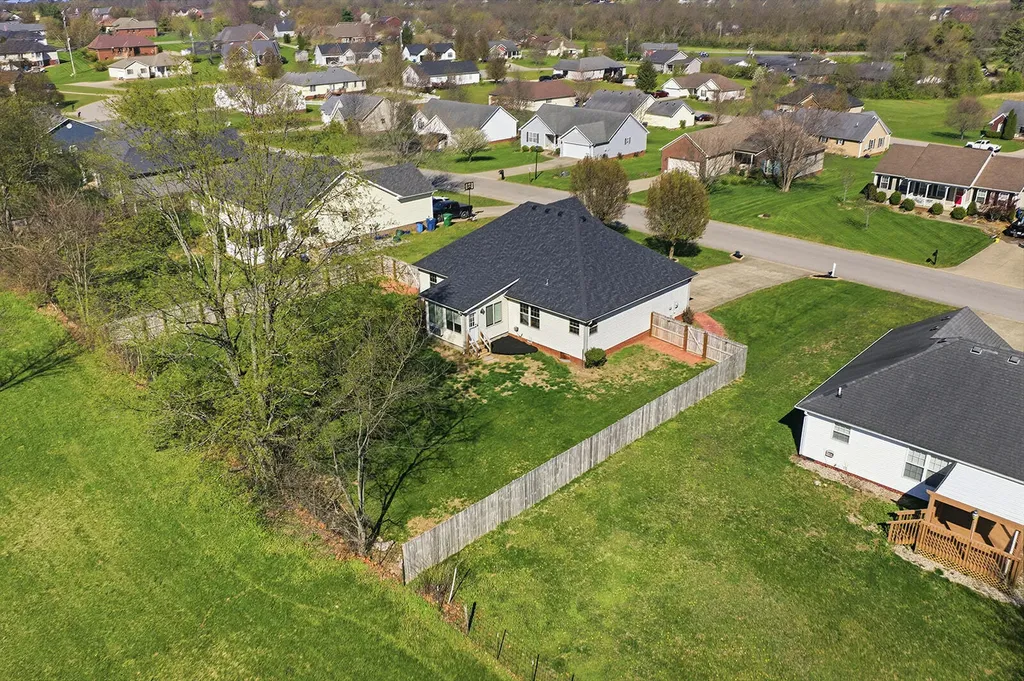 440 Bellaire Drive Harrodsburg KY 40330