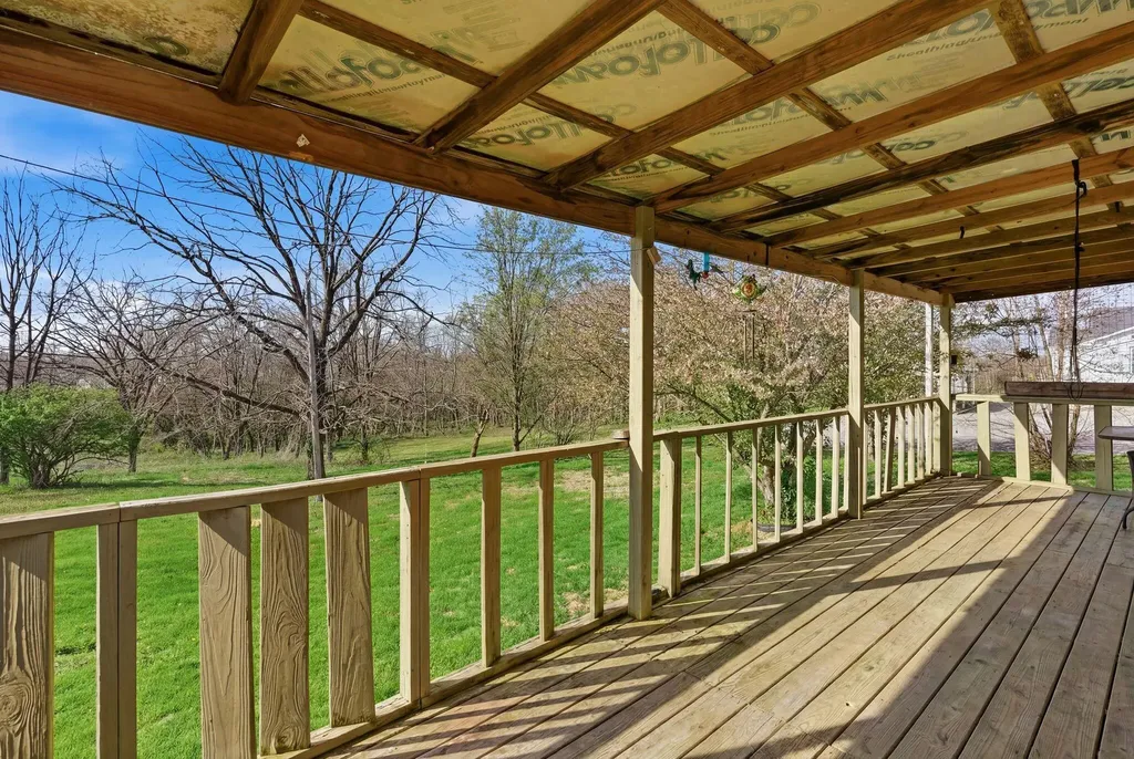 1085 Woodlake Road Stamping Ground KY 40379