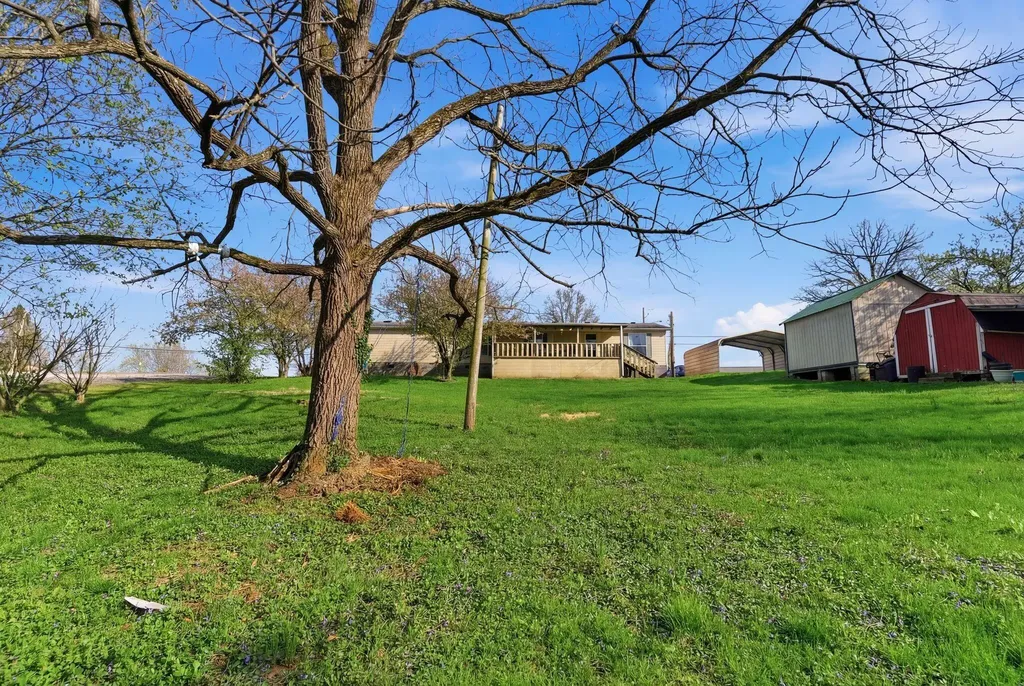 1085 Woodlake Road Stamping Ground KY 40379