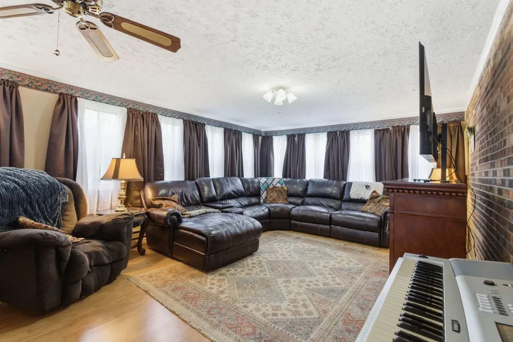 475 Eagle Springs Road Sadieville KY 40370