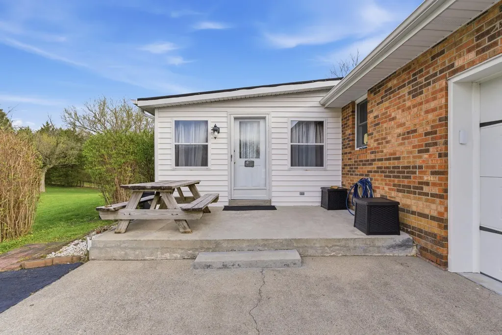 475 Eagle Springs Road Sadieville KY 40370