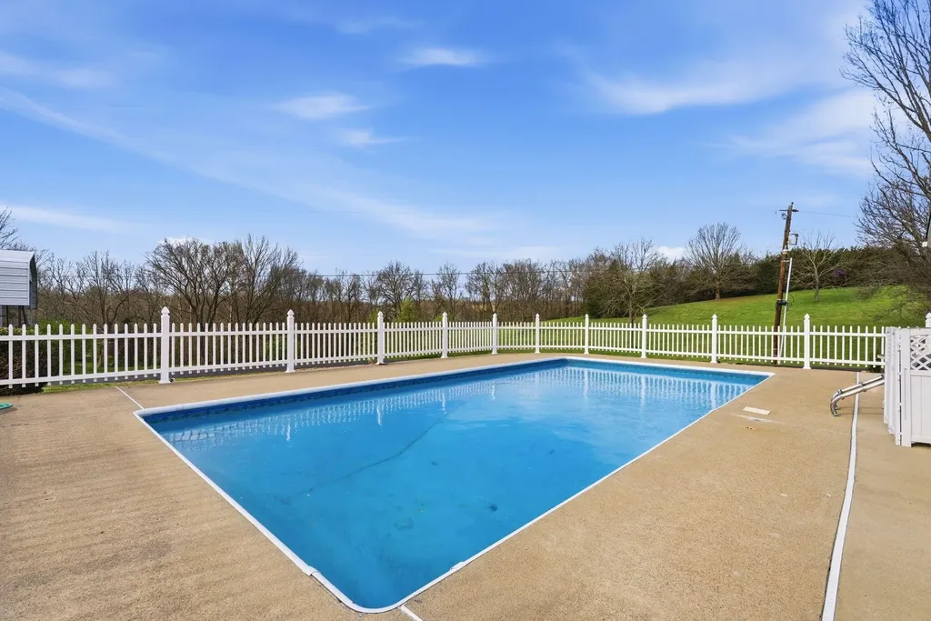 475 Eagle Springs Road Sadieville KY 40370