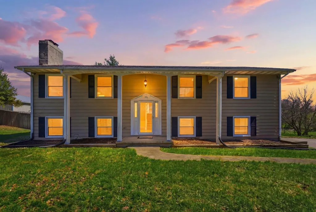 932 Hill Road Paris KY 40361