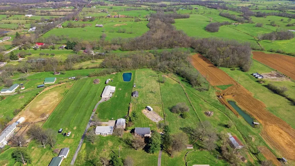 932 Hill Road Paris KY 40361