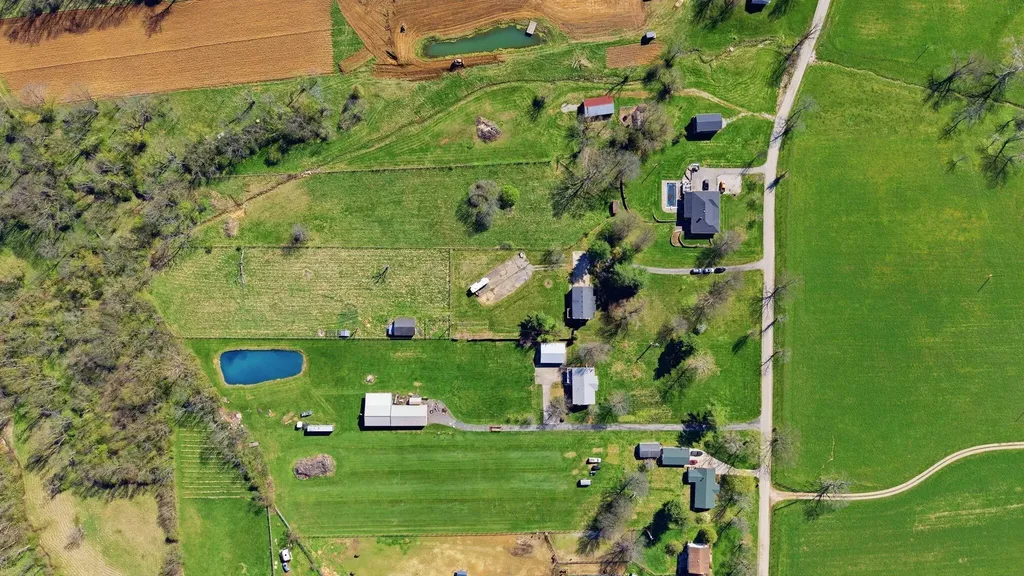 932 Hill Road Paris KY 40361