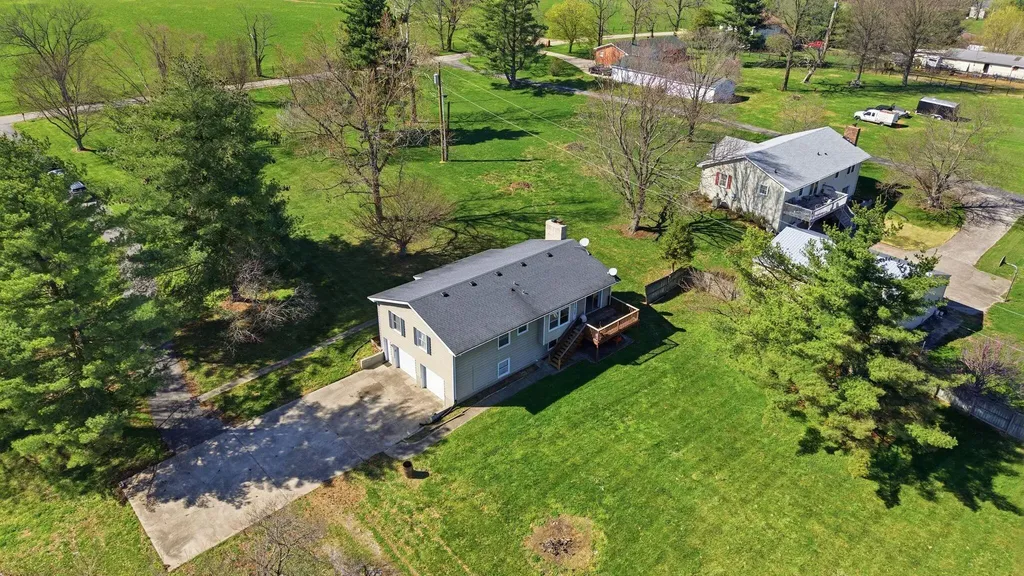 932 Hill Road Paris KY 40361