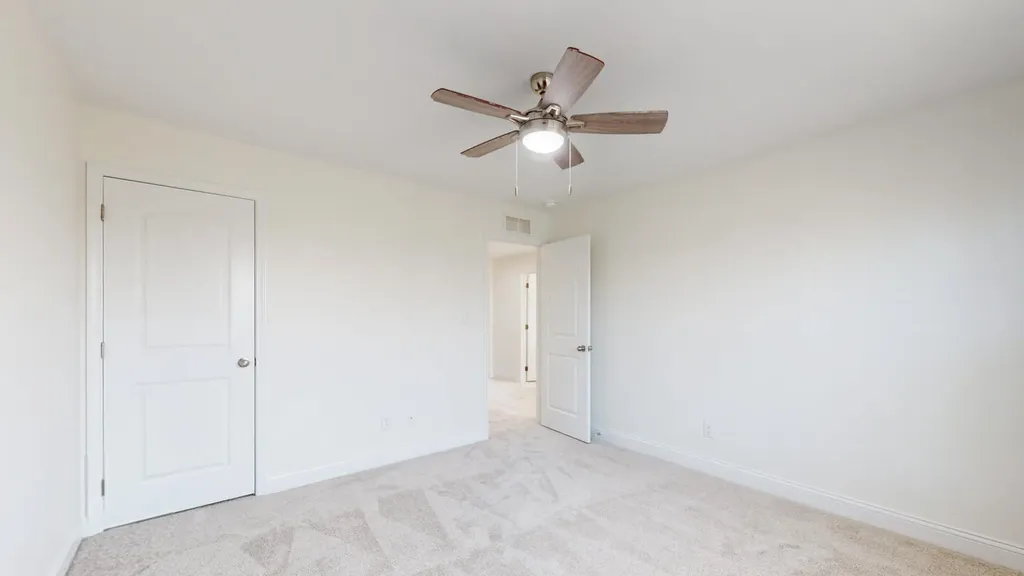 4663 Larkhill Lane Lexington KY 40509