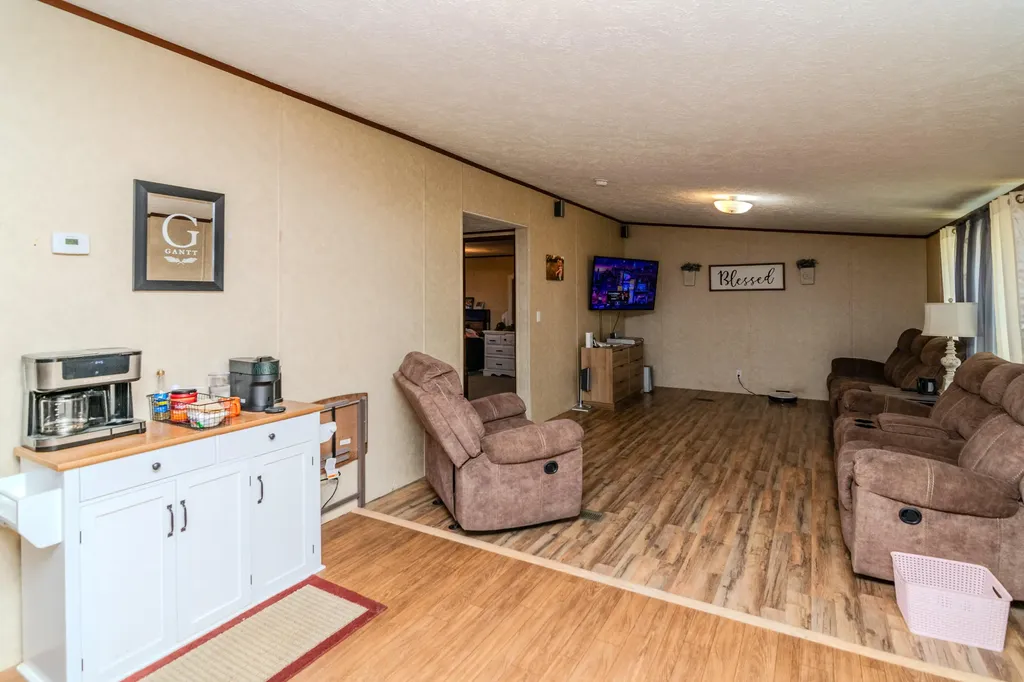 5112 Casey Creek Road Liberty KY 42539