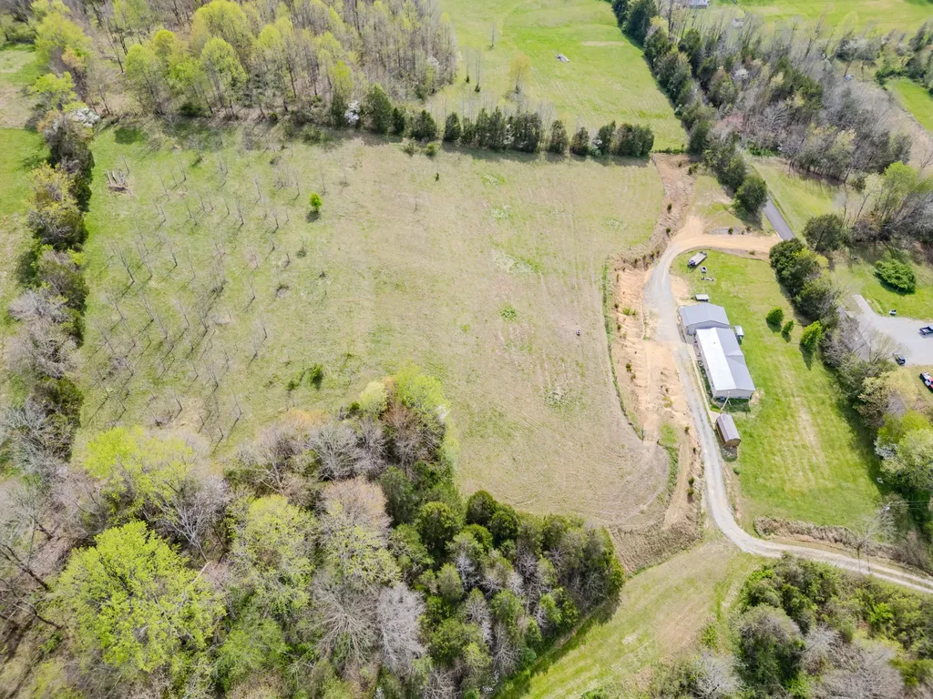 5112 Casey Creek Road Liberty KY 42539